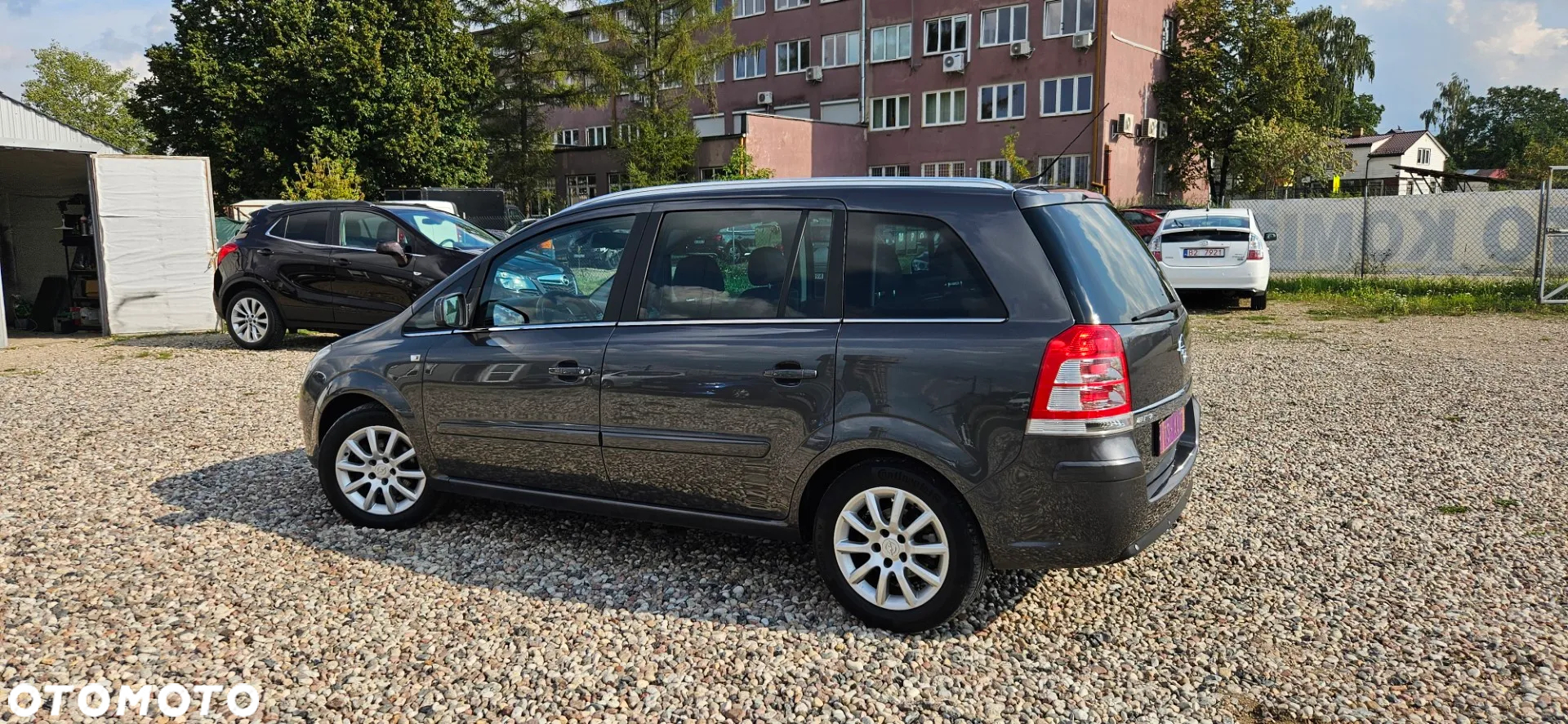Opel Zafira 1.8 Cosmo - 12