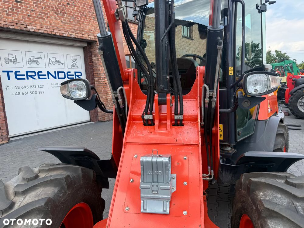 Kubota R082 - 9