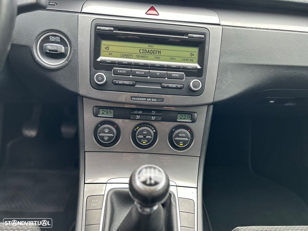 VW Passat Variant 1.9 TDi Confortline - 14