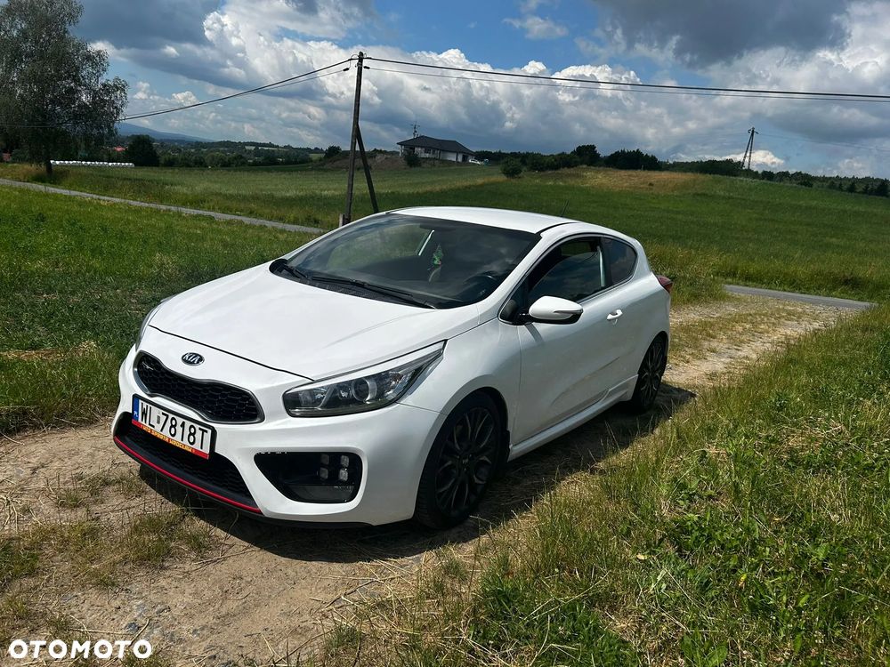 Kia Ceed - 4