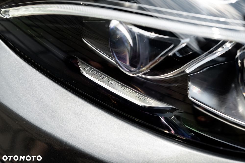 Mercedes-Benz Klasa C 300 9G-TRONIC AMG Line - 4