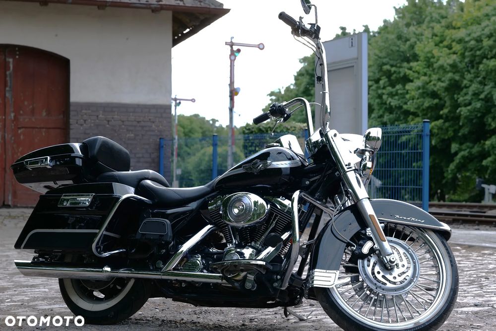 Harley-Davidson Touring Road King - 2