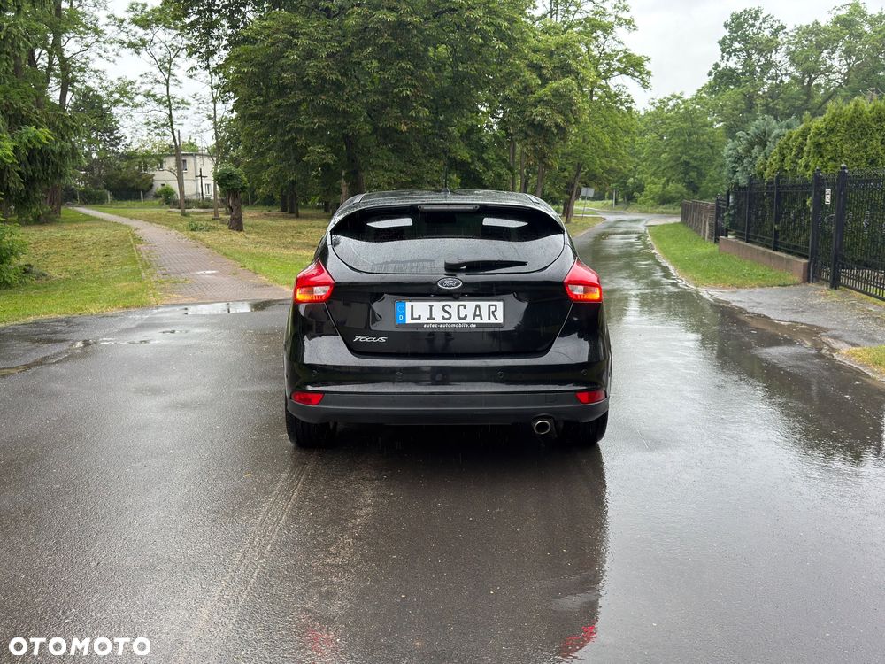 Ford Focus 2.0 TDCi DPF Start-Stopp-System Titanium - 4