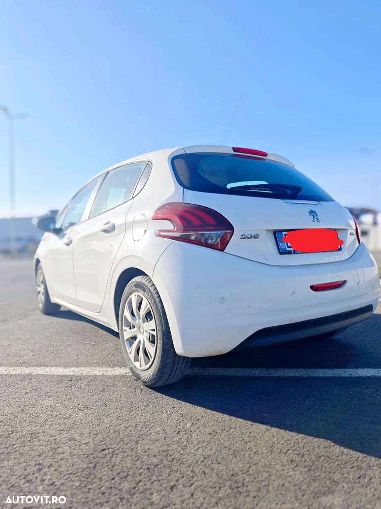 Peugeot 208 1.2 L PureTech Active - 5