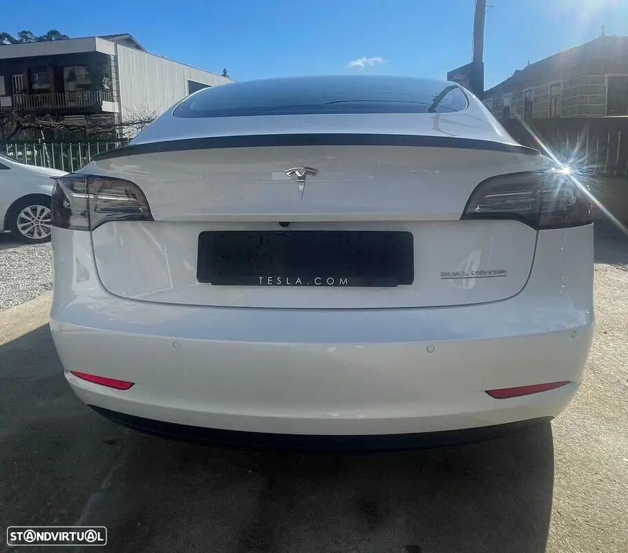 Tesla Model 3 - 8