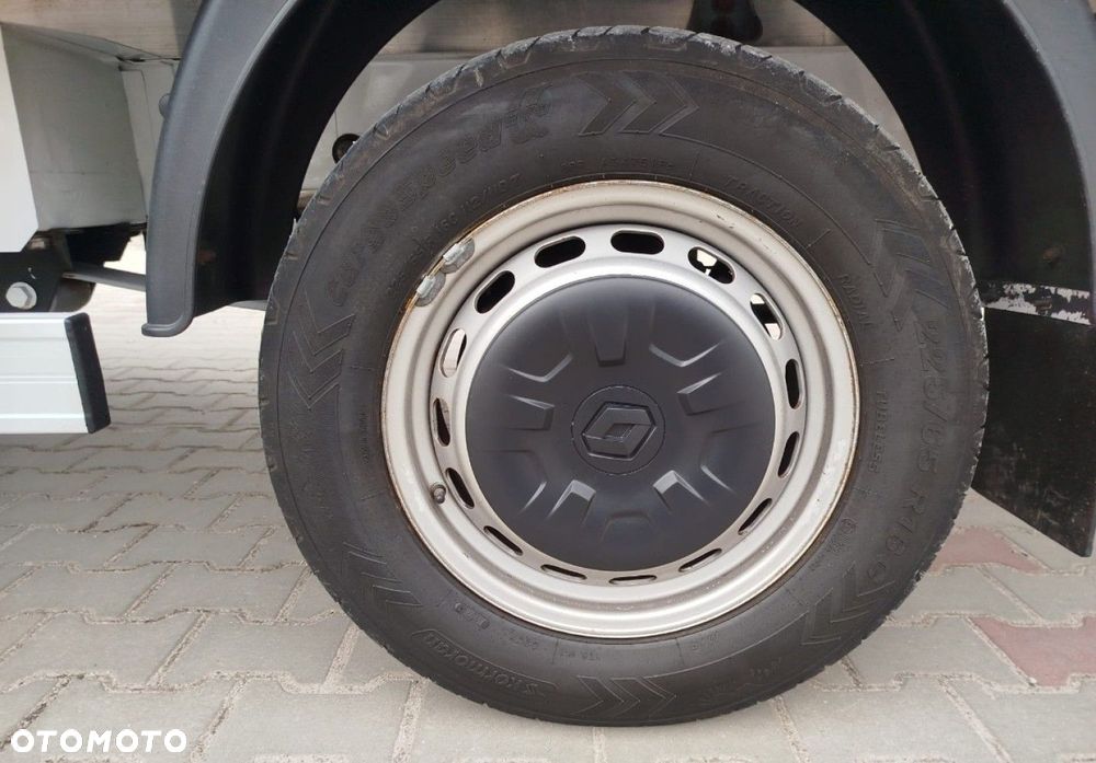 Renault Master - 32
