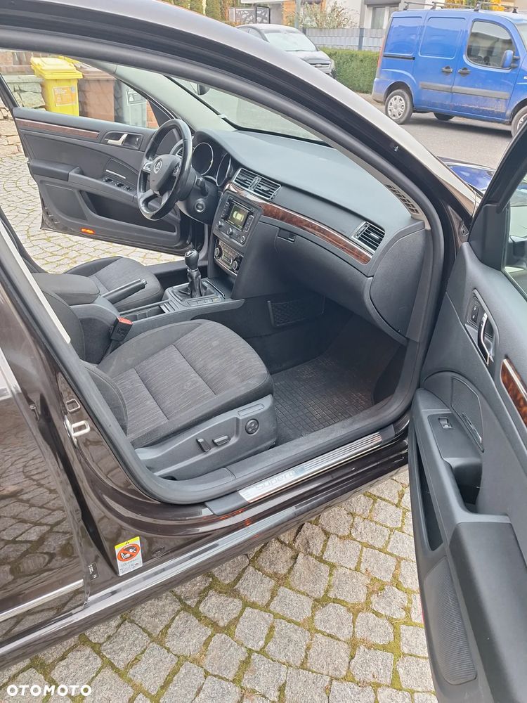 Skoda Superb 2.0 TDI Elegance - 6