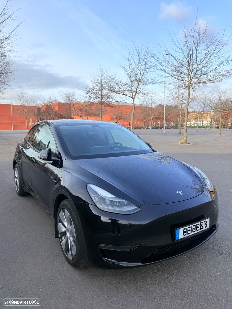 Tesla Model Y Long Range Dual Motor AWD - 4