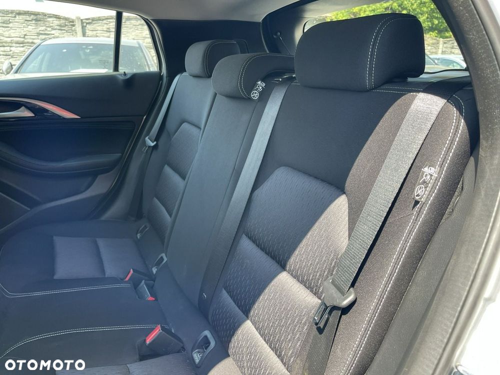 Infiniti Q30 1.6t Sport Tech 7DCT - 13