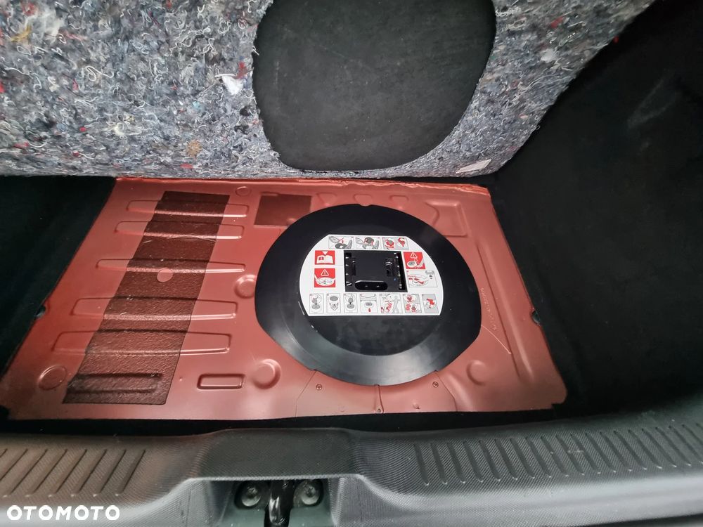 Renault Clio 1.2 16V Limited EU6 - 14