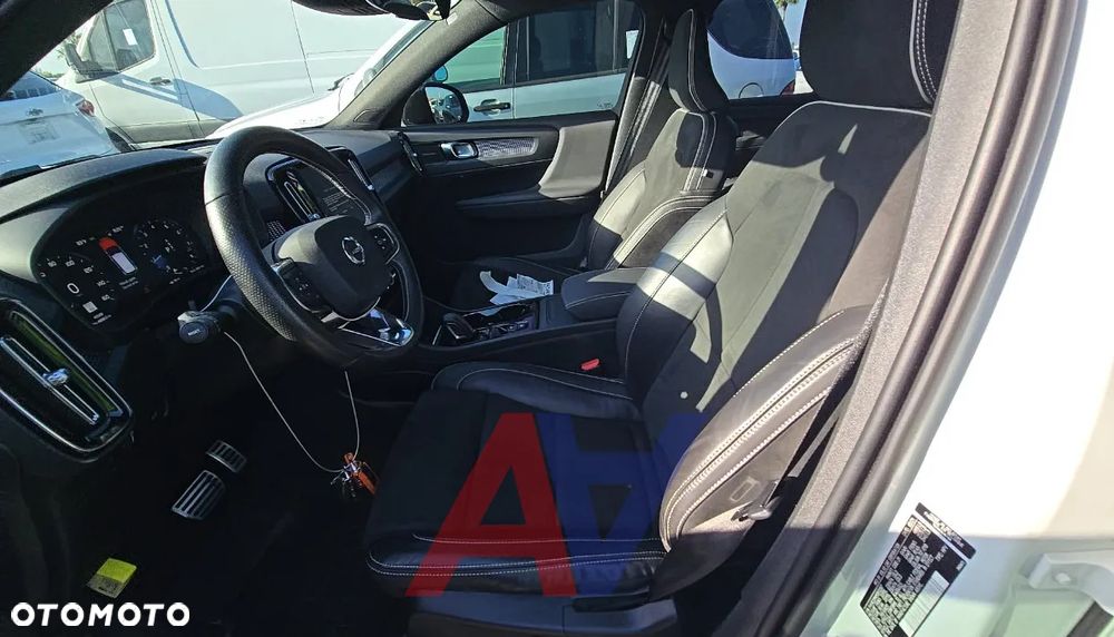 Volvo XC 40 T5 AWD Geartronic R-Design - 9