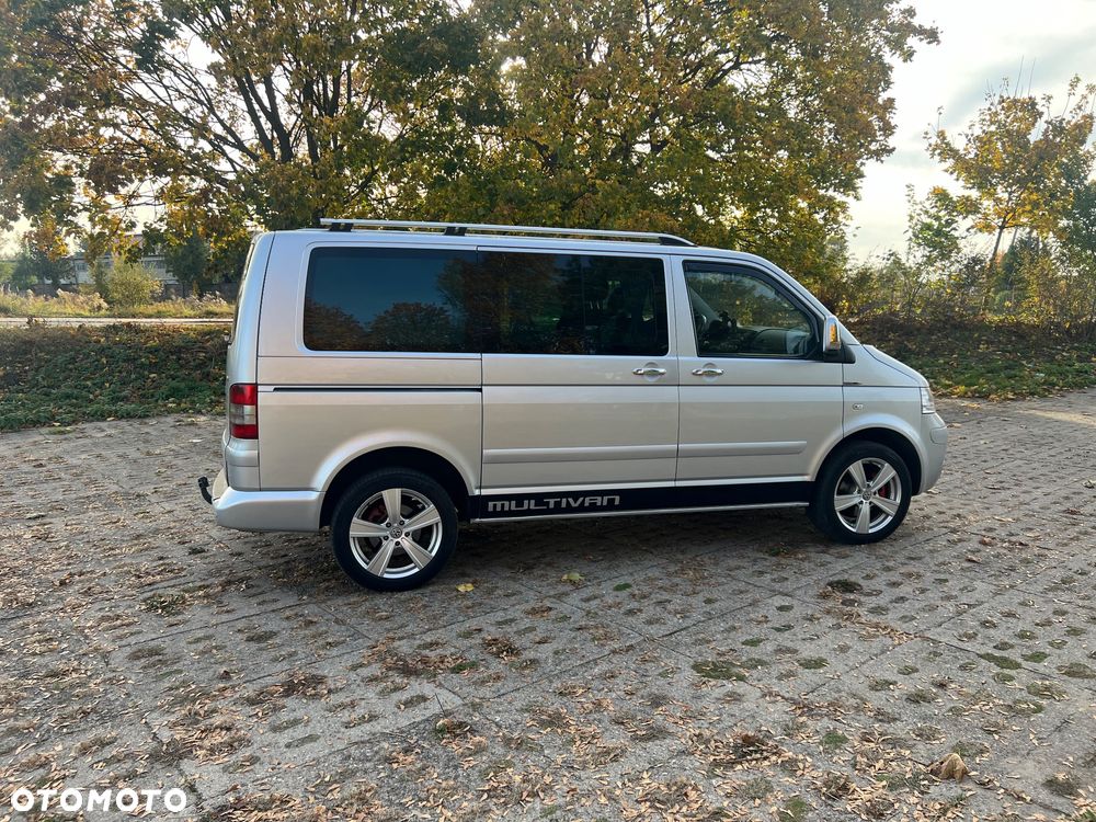 Volkswagen Multivan - 9