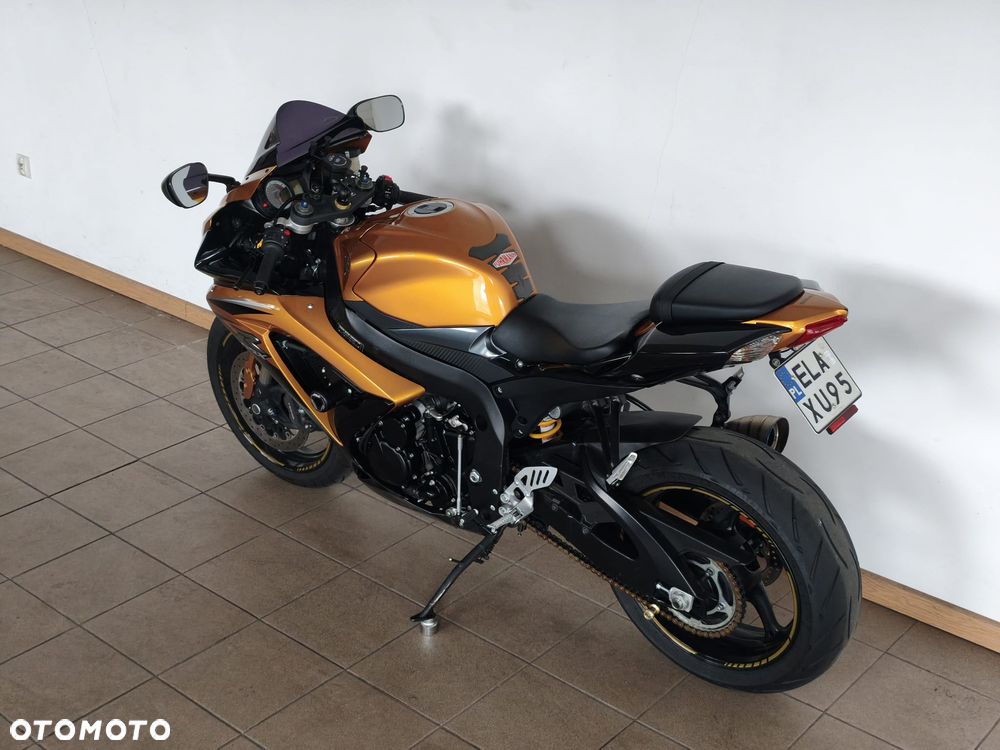 Suzuki GSX-R - 13