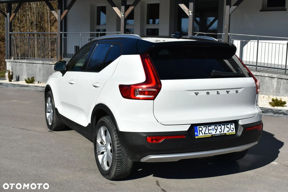 Volvo XC 40 D4 AWD Geartronic Momentum Pro - 7