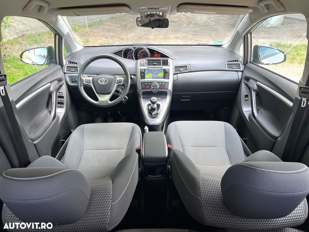 Toyota Verso - 8