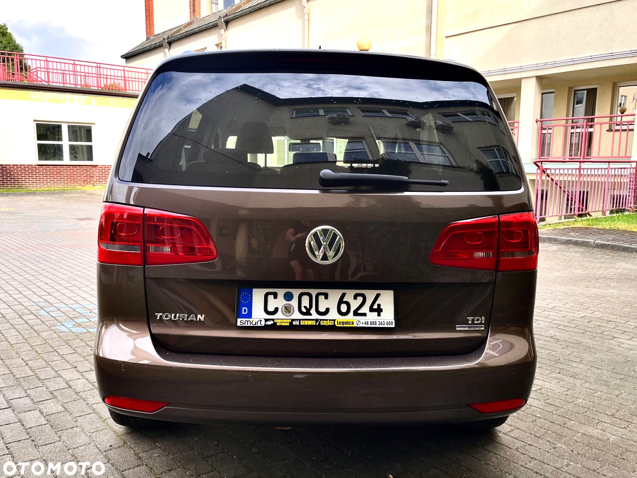 Volkswagen Touran 1.6 TDI DPF BlueMotion Technology Highline - 4