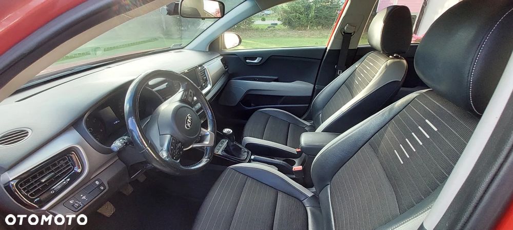 Kia Stonic 1.4 L - 8