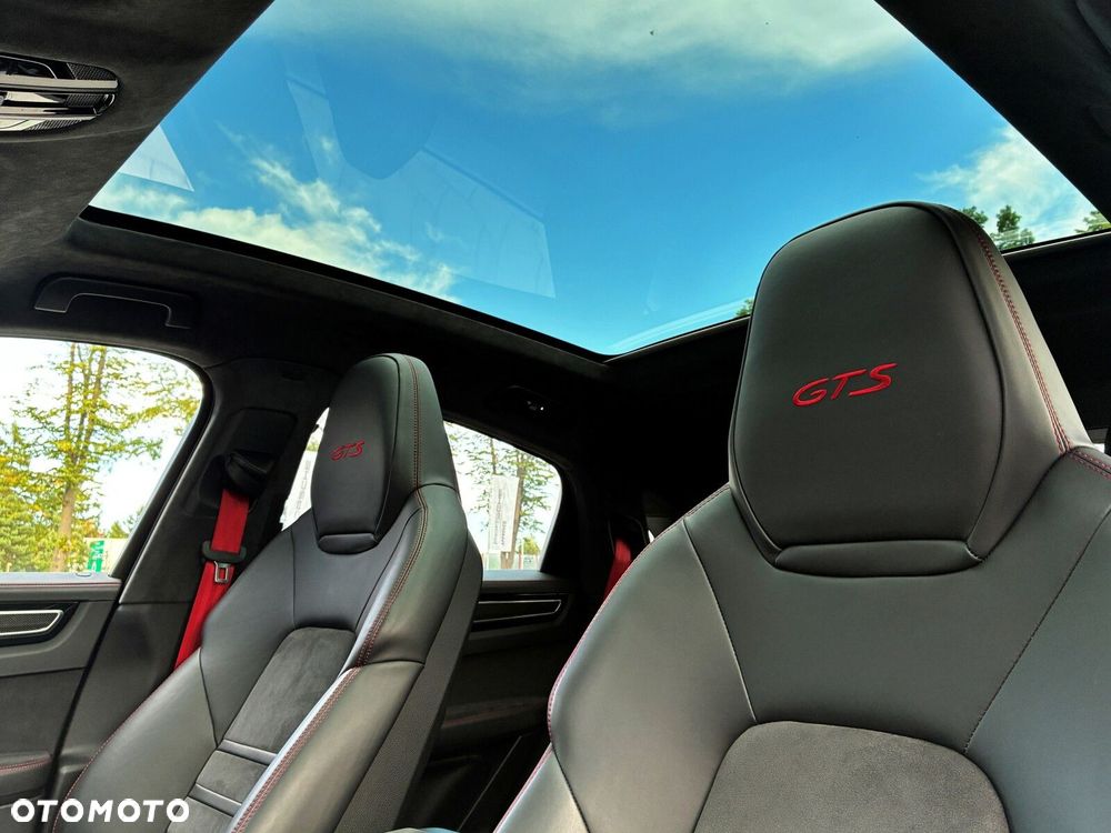 Porsche Cayenne - 22