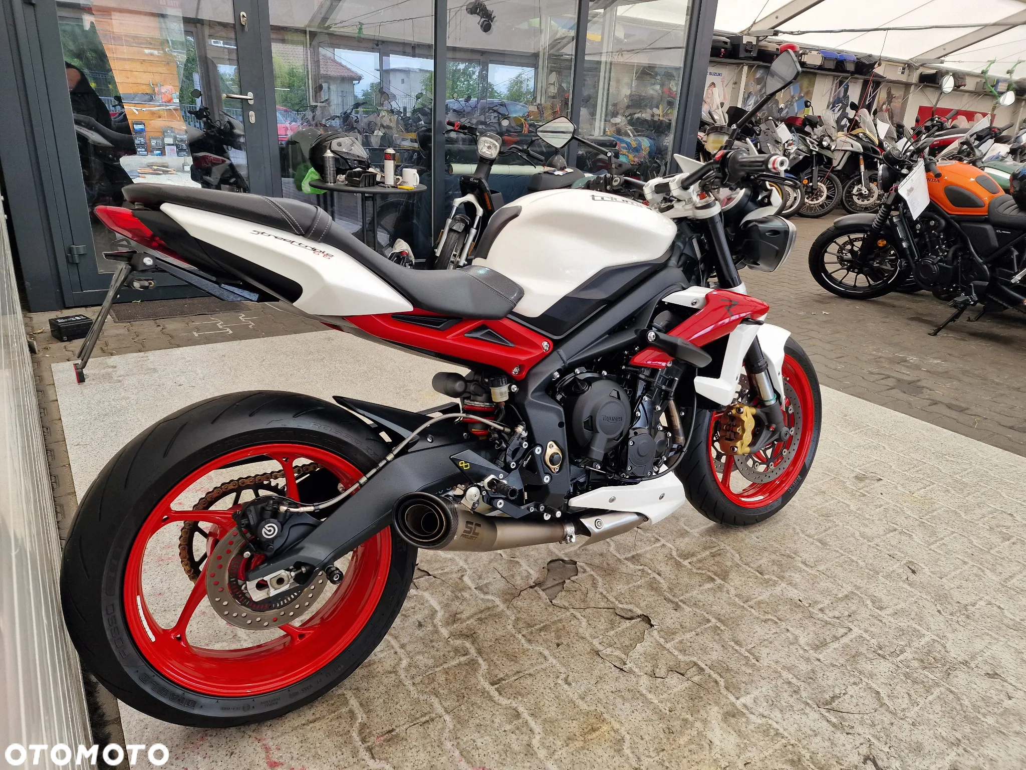 Triumph Street Triple - 18