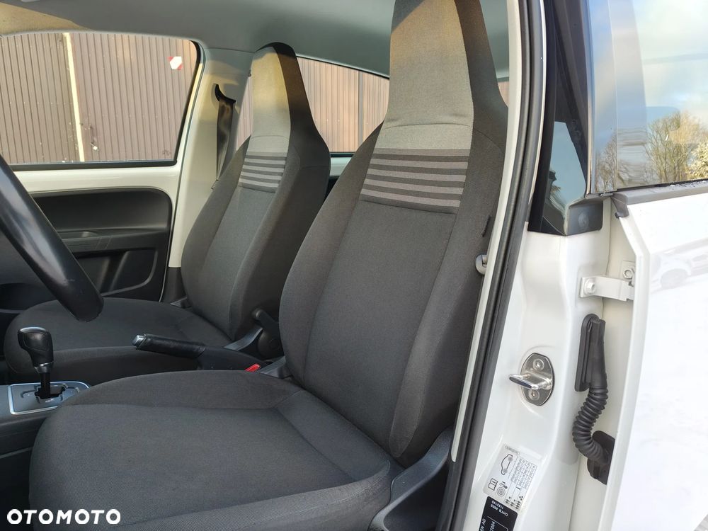 Volkswagen up! 1.0 move - 13