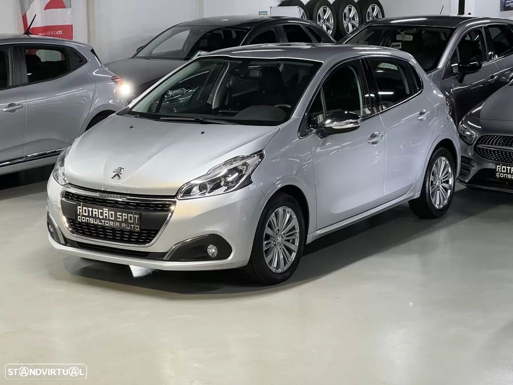 Peugeot 208 1.2 PureTech Allure - 1