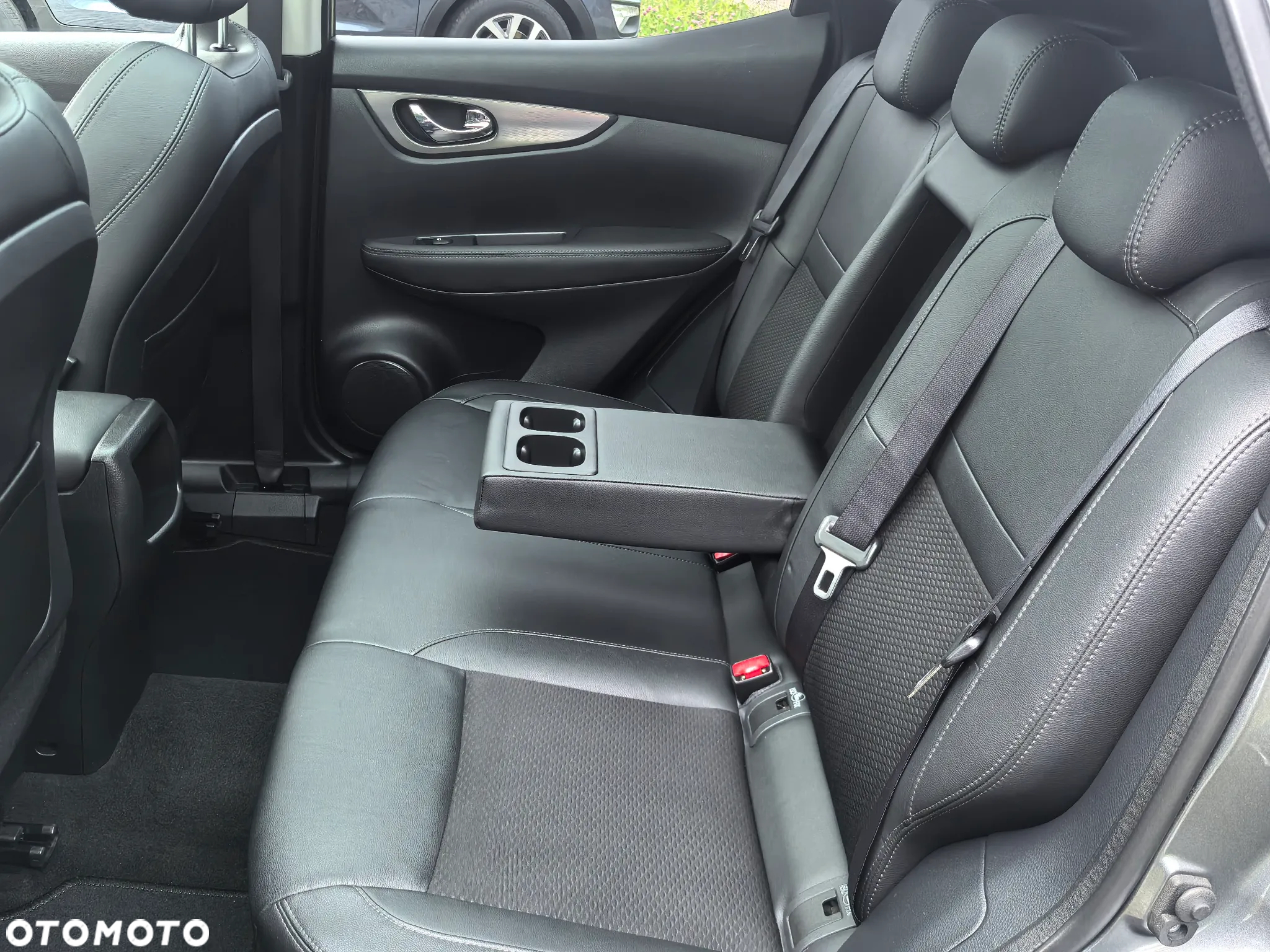 Nissan Qashqai 1.6 DIG-T N-Connecta - 35