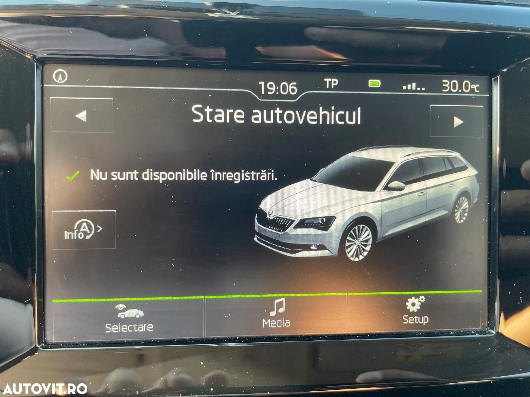 Skoda Superb 2.0 TDI DSG Active - 4