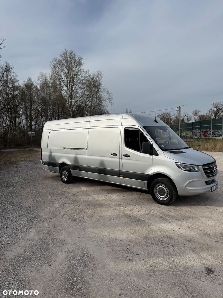 Mercedes-Benz Sprinter - 1