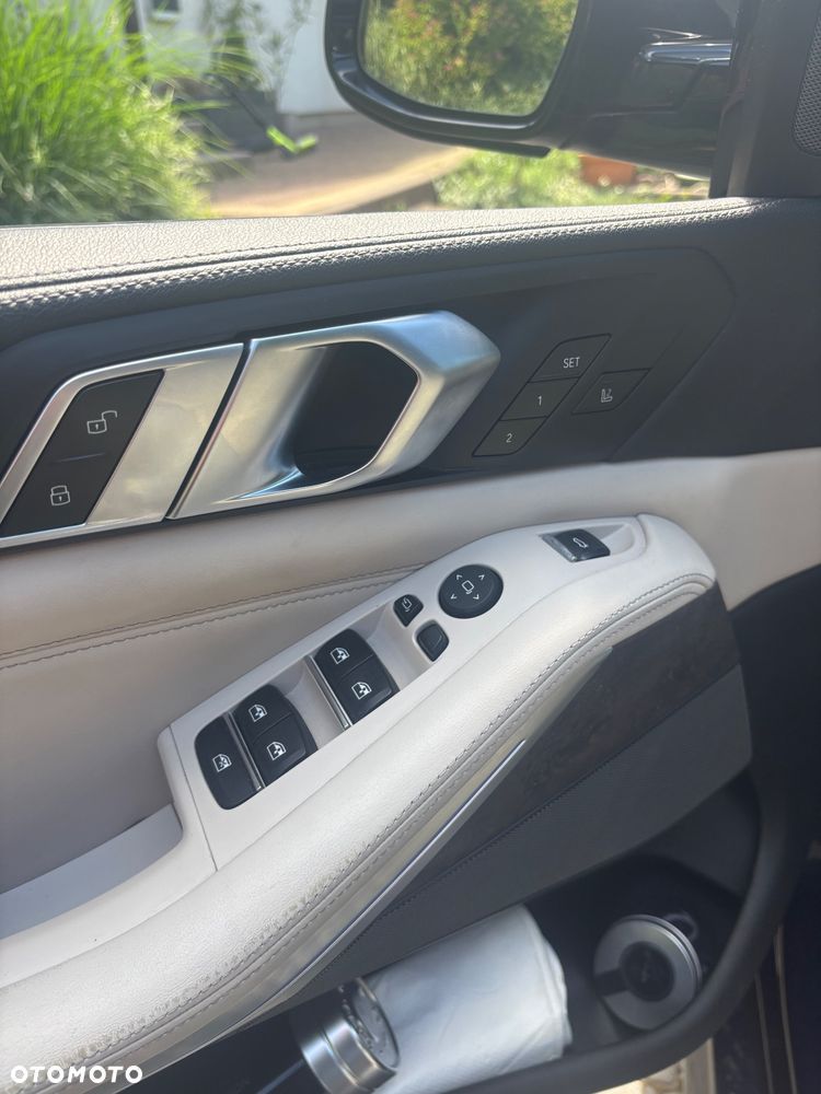 BMW X5 xDrive40i - 18