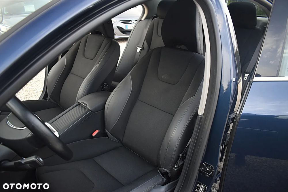 Volvo S60 D3 Momentum - 19