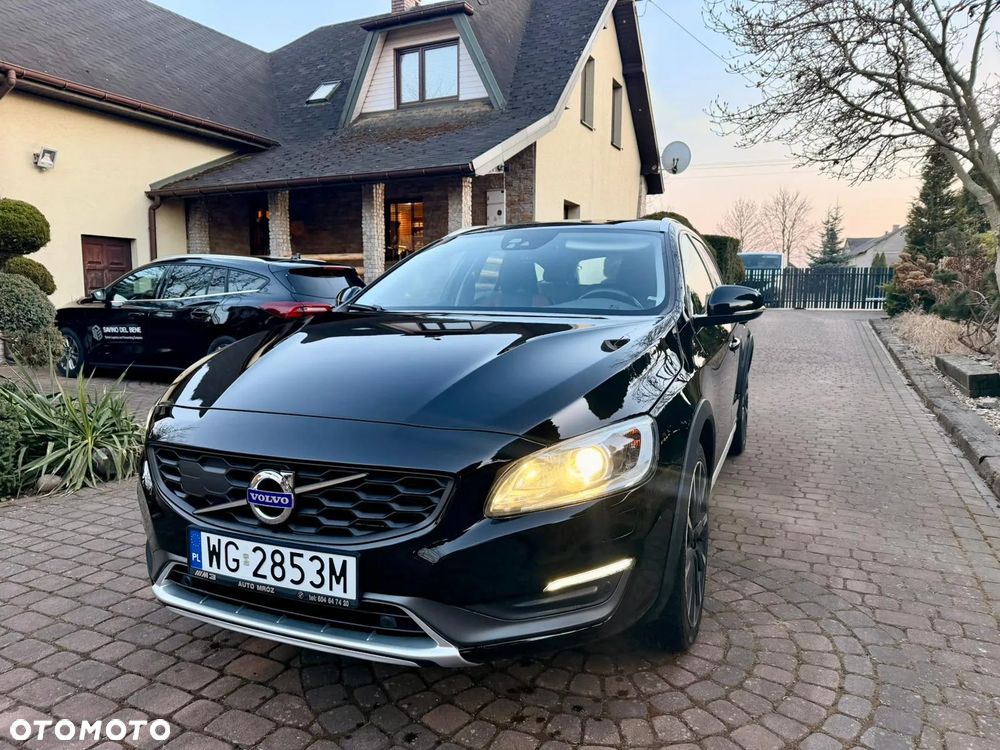 Volvo V60 Cross Country D4 AWD Geartronic Pro - 2