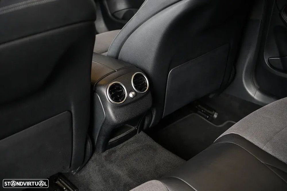 Mercedes-Benz C 200 - 41