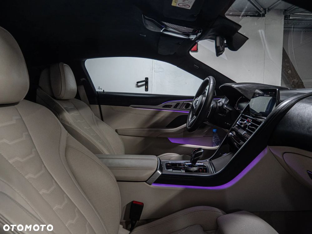 BMW Seria 8 - 15