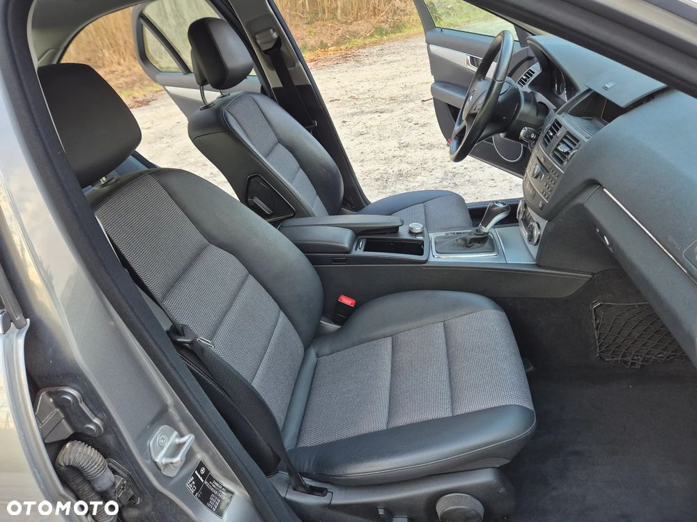 Mercedes-Benz Klasa C - 19