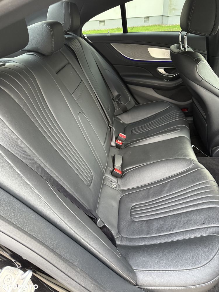 Mercedes-Benz CLS - 6