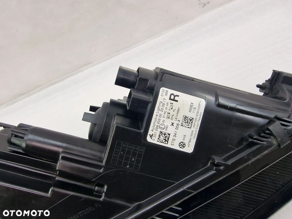 VW TOURAN II 5TA 15- PRAWA LAMPA PRZEDNIA PRZÓD , ZWYKŁA , NR 5TB941006A , NR AUKCJI LPP86 - 7