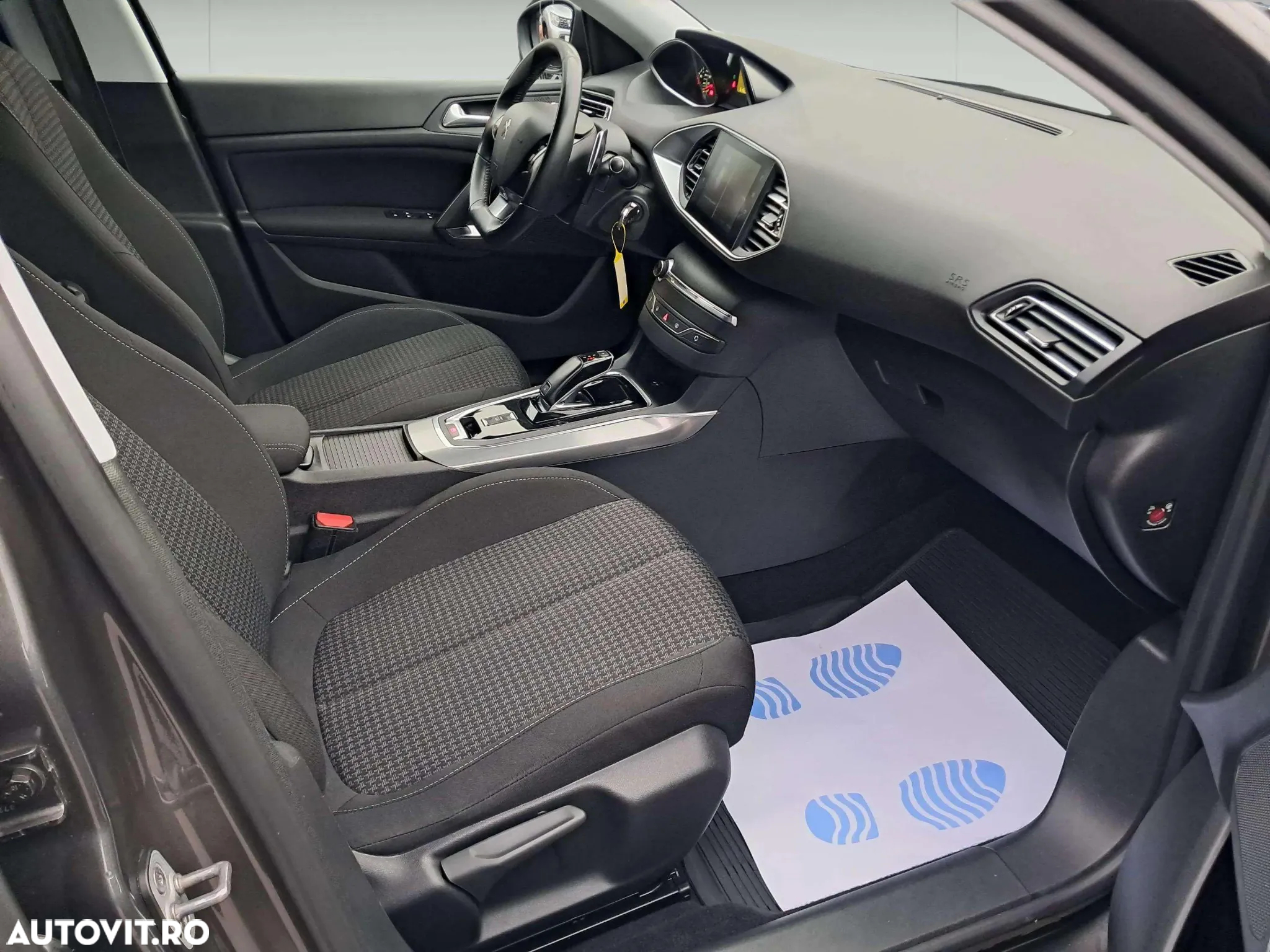 Peugeot 308 SW 1.2 L PureTech Turbo S&S EAT8 Active - 10