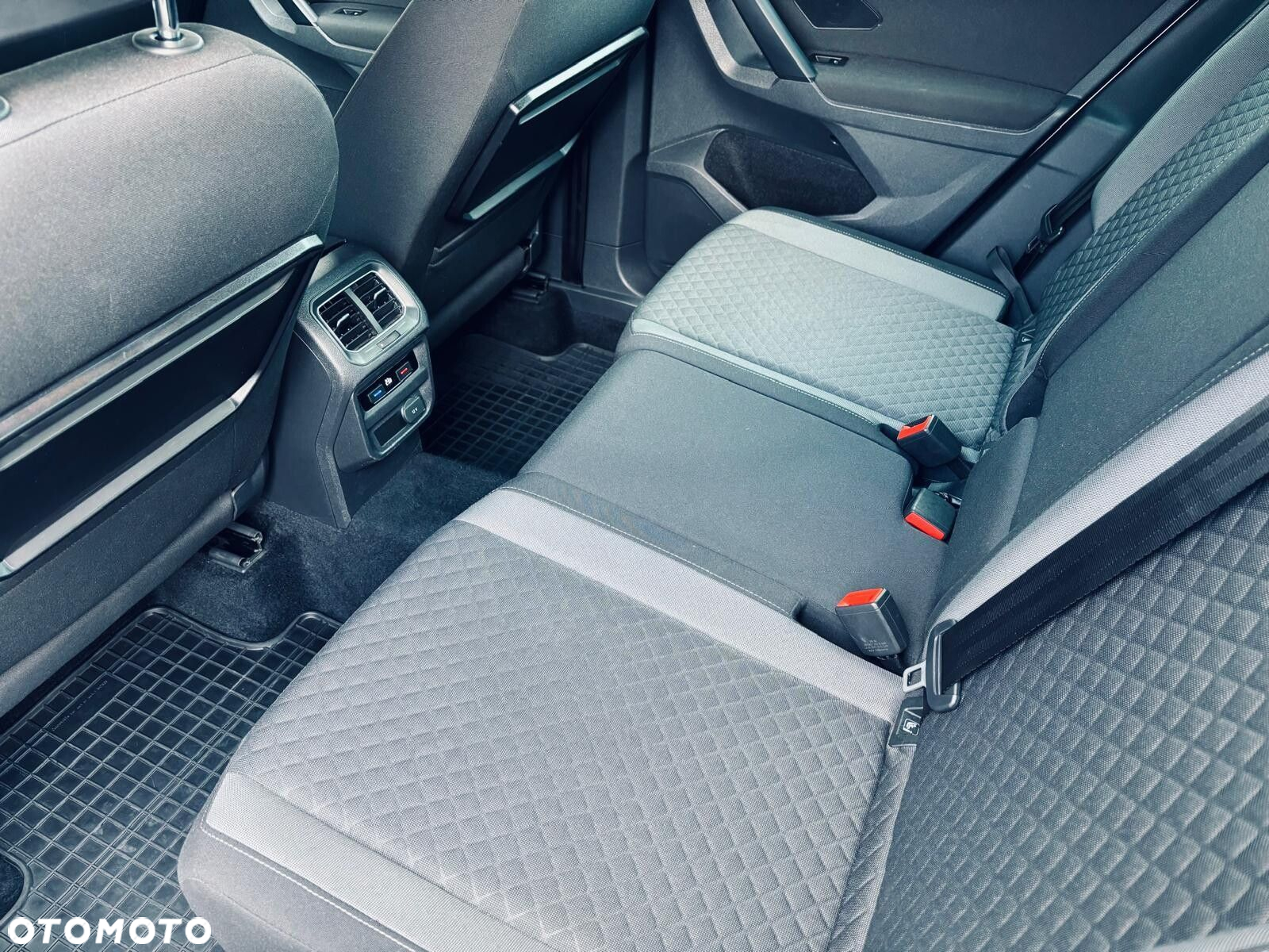 Volkswagen Tiguan - 15