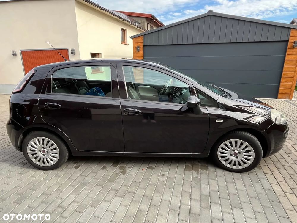 Fiat Punto 2010 photo 5