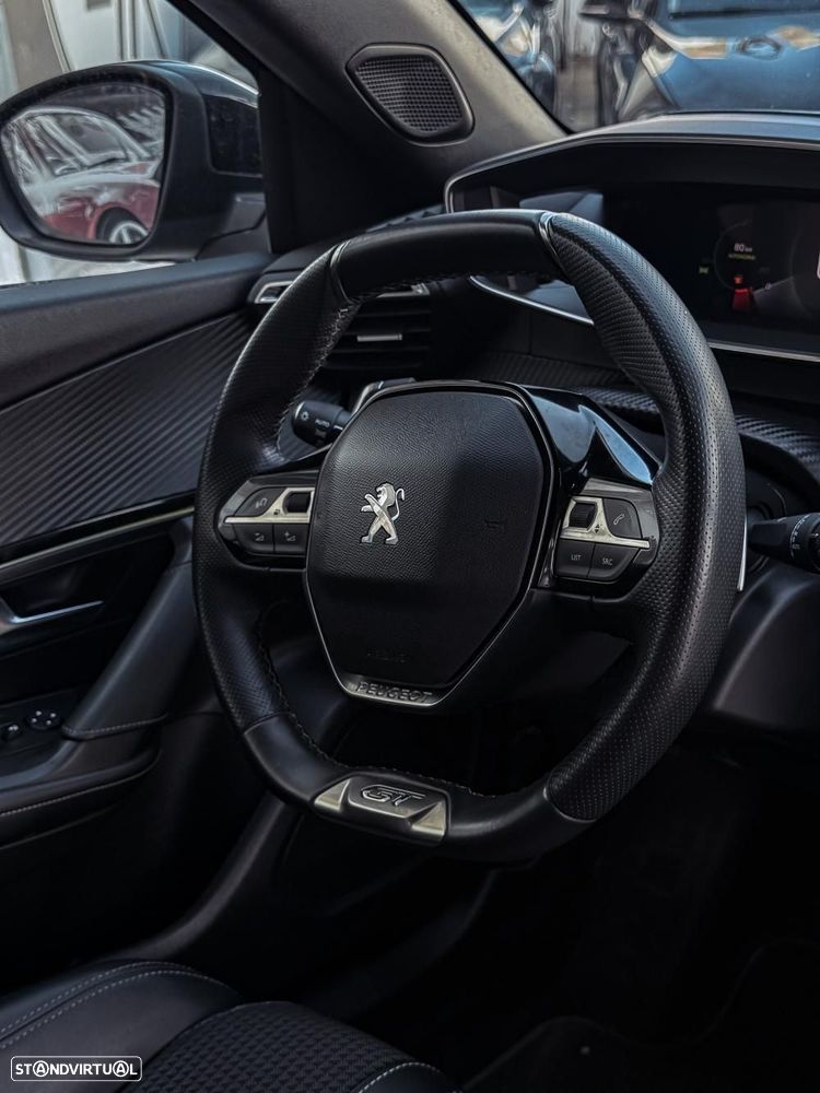 Peugeot 2008 1.5 BlueHDi GT EAT8 - 11