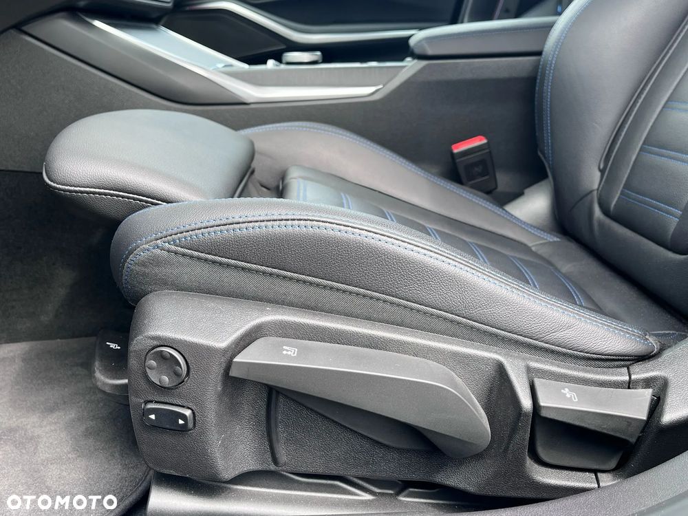 BMW Seria 3 320d xDrive mHEV - 24