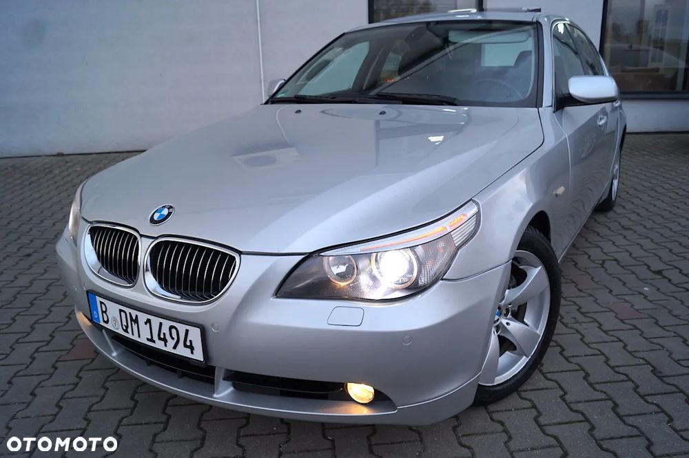 BMW Seria 5 525i - 1