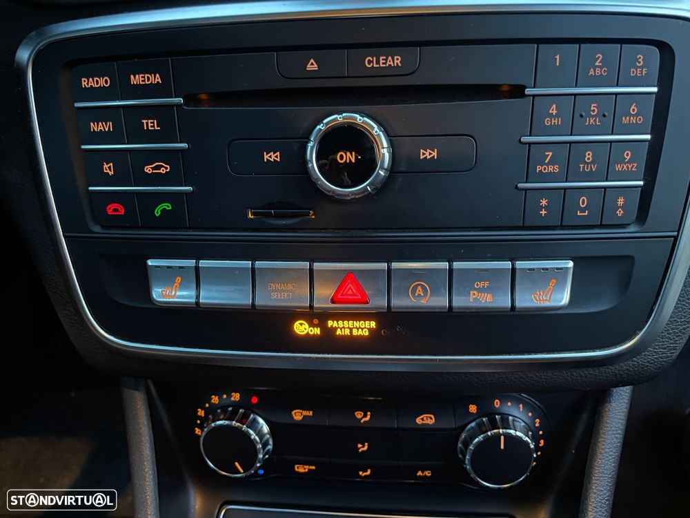 Mercedes-Benz CLA 180 - 30