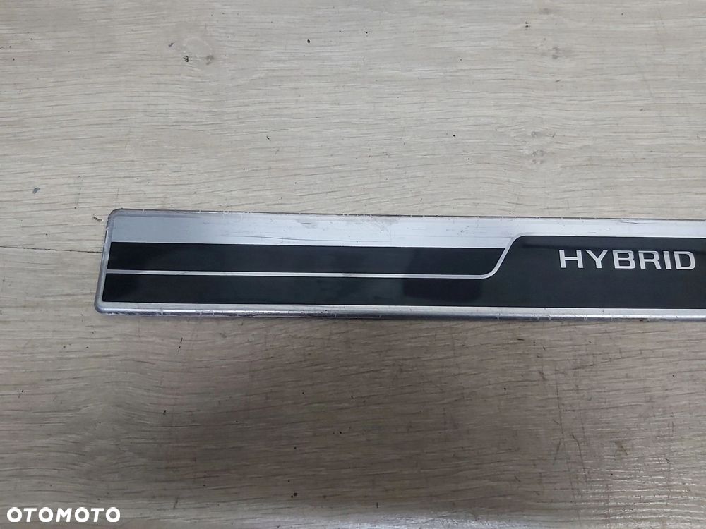 Toyota Prius IV 1,8 xw50 listwa progowa ozdobna - 2