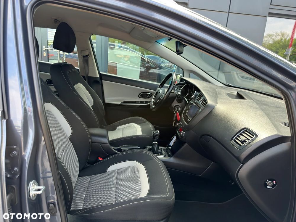 Kia Ceed 1.6 CVVT ISG Spirit - 27