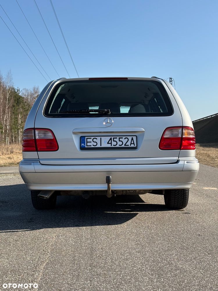 Mercedes-Benz Klasa E - 8