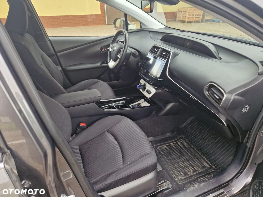 Toyota Prius Hybrid - 7