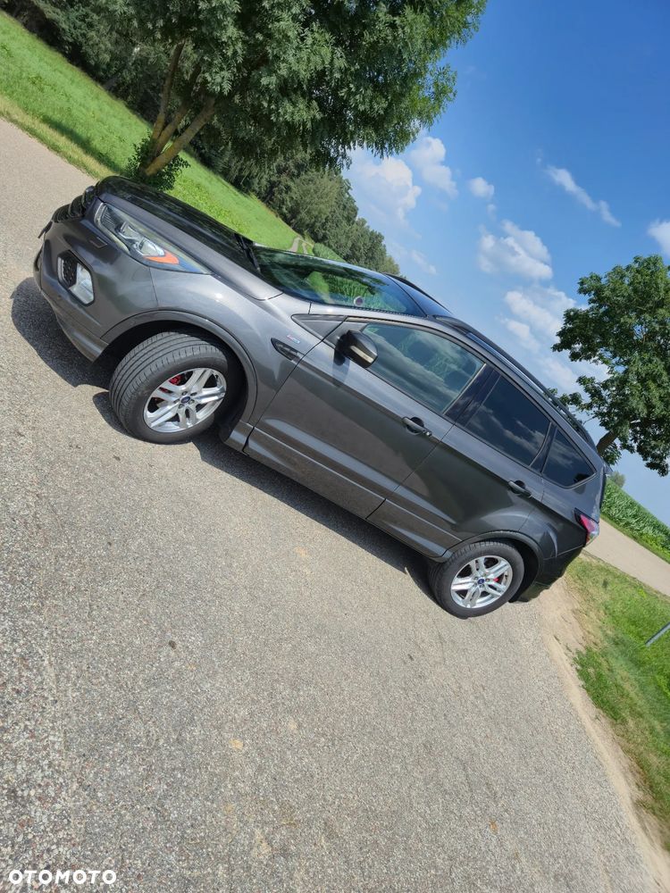 Ford Kuga 1.5 EcoBoost 2x4 ST-Line - 9