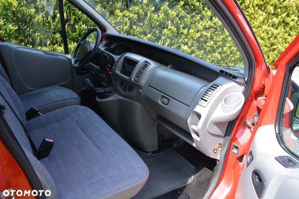 Renault Trafic - 13