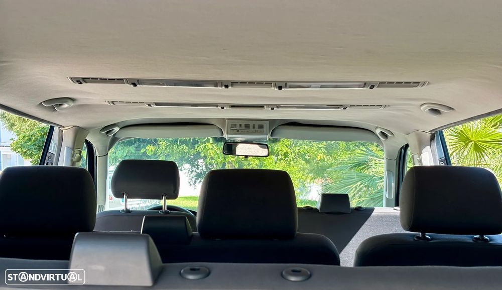 VW Caravelle 2.5 TDi Extra AC 9L - 16
